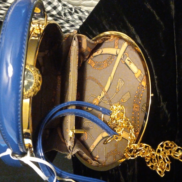 BRILLIANT BLUE AND GOLD TONE ACCESSORIES! - Picture 4 of 4